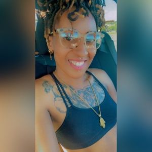 Meet your Posher, Victavia